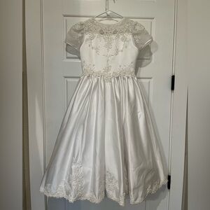 Girl’s First Communion/flower girl dress with veil.  Size 12